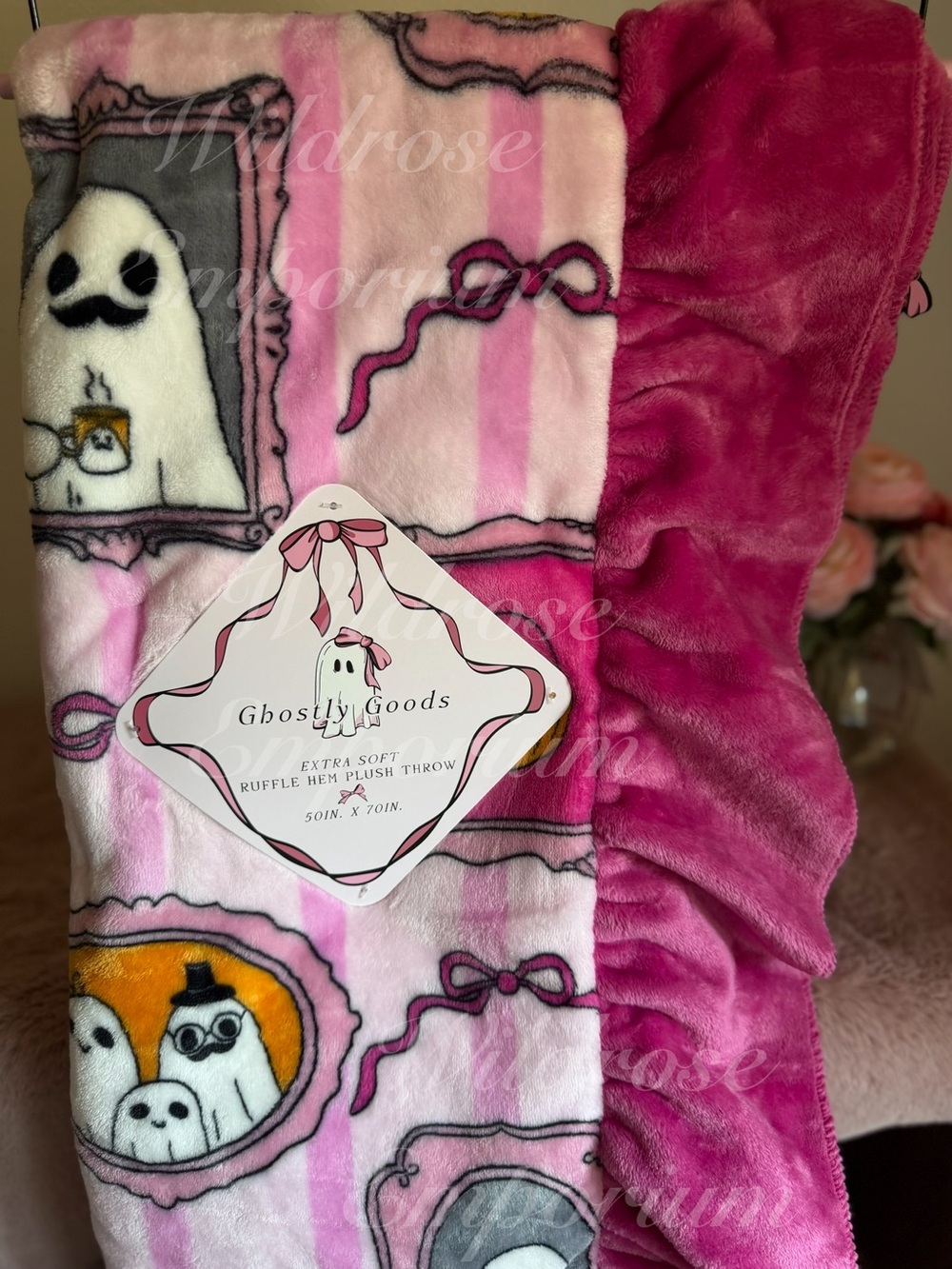 Pink ruffle Halloween throw blanket bows ghosts coffee skeleton vintage style - Picture 2 of 14